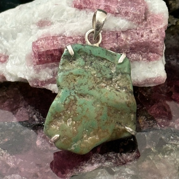 Turquoise rough big chunk rock sterling silver pendant - Picture 4 of 6
